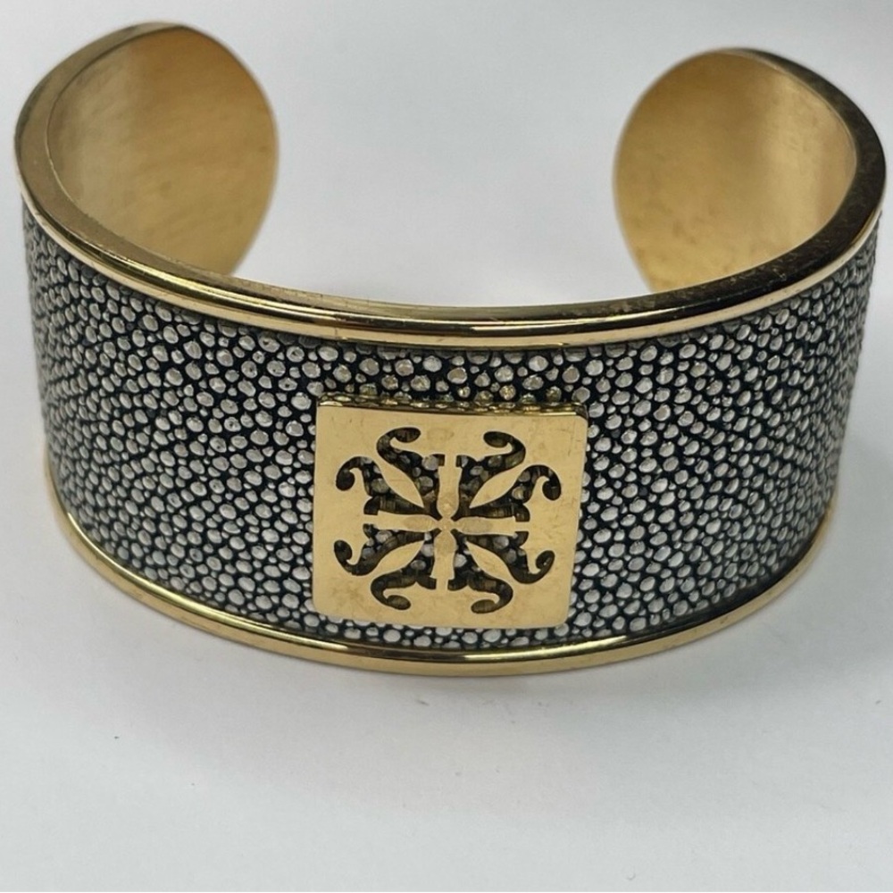 Rustic Cuff Lori Stingray Gold and Iridescent Blue Cuff NWOT